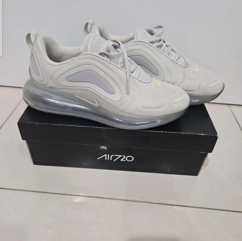 Nike Air Max 720 Light Gray with Yellow Accents